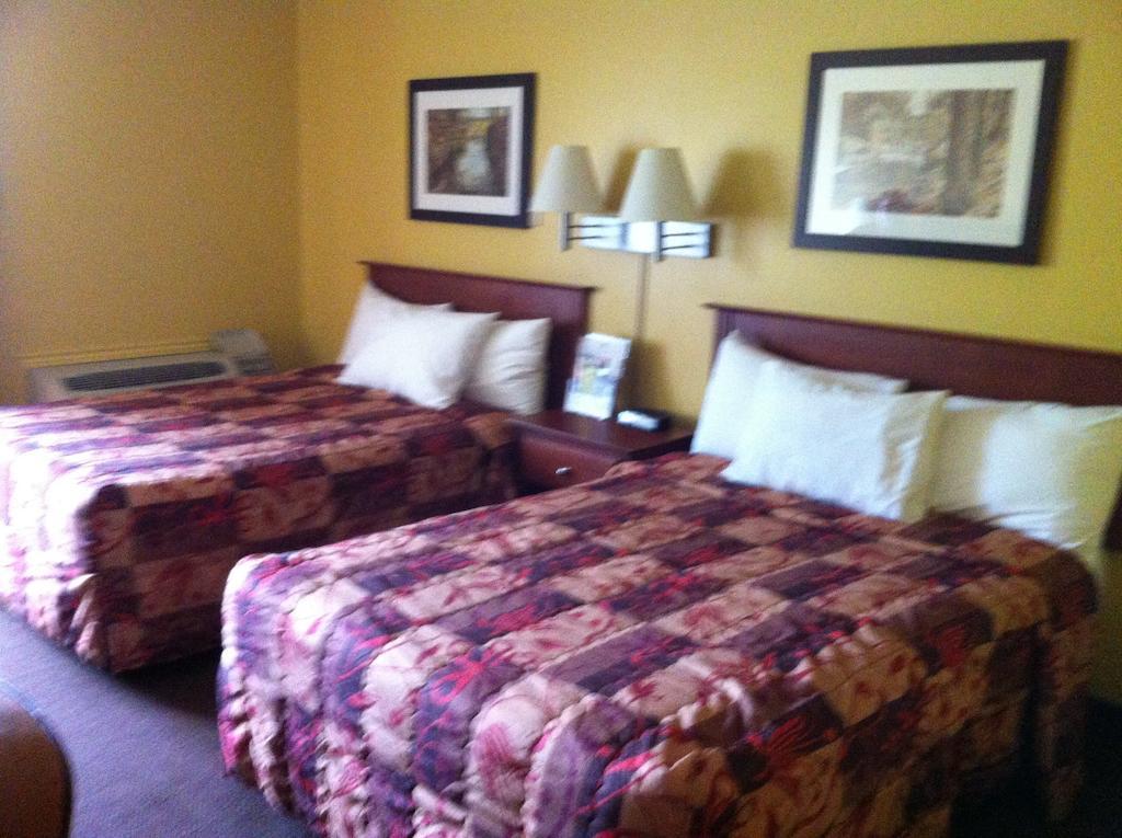 Dartmouth Oceanview Hotel Room photo