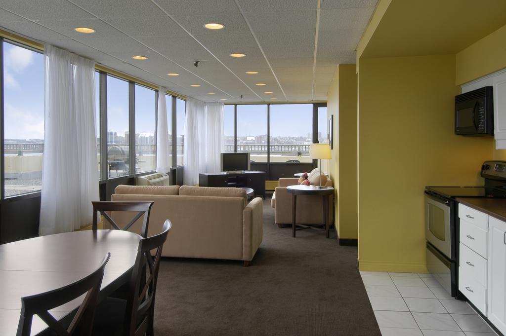 Dartmouth Oceanview Hotel Room photo
